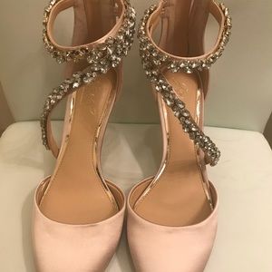 Badgley Mischka Jewel Heels (champagne)